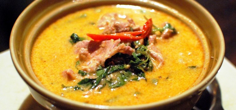 Zuppetta di patate alla curcuma